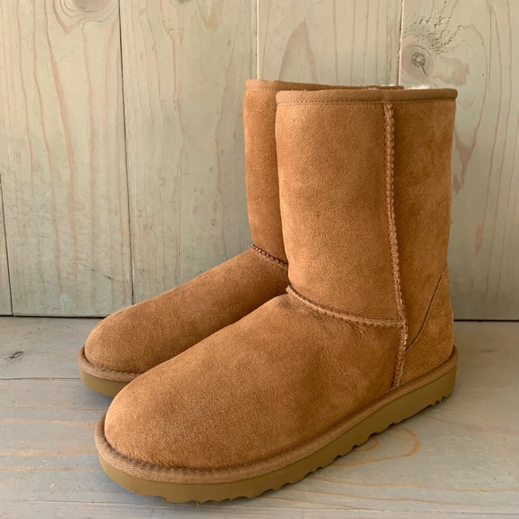 UGG Shoes - UGG CLASSIC SHORT 2 CHESTNUT WOMENS BOOTS US 10 NEW